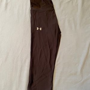 Under Armour Crop leggings Size Small
